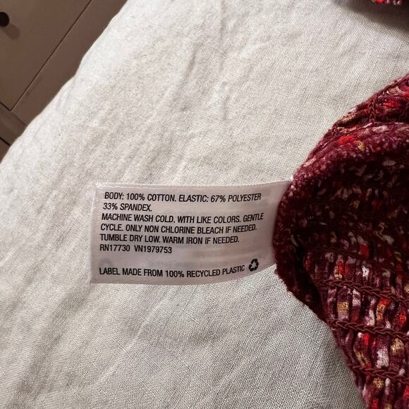 Like New! Universal Thread Floral Print 3/4 Sleeve Smocked Blouse- small - Picture 8 of 8